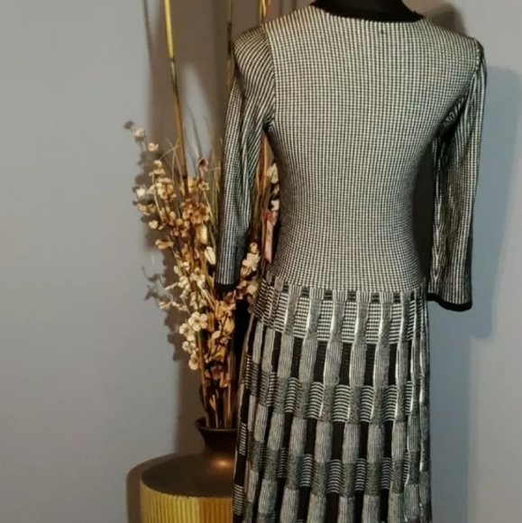 Vince Camuto Black/White plaid Sweater Dress NWT S - Picture 9 of 12